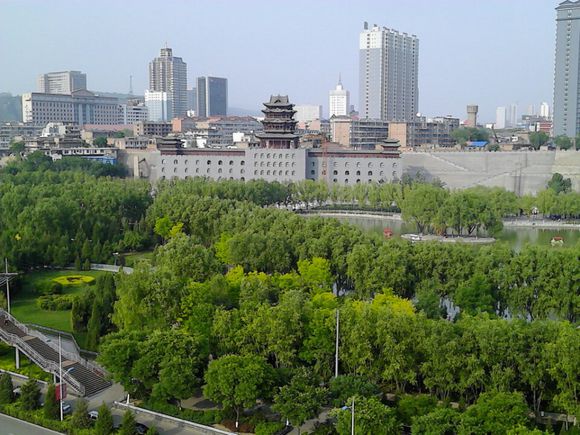 東關村(山西省呂梁市離石區濱河街道下轄村)