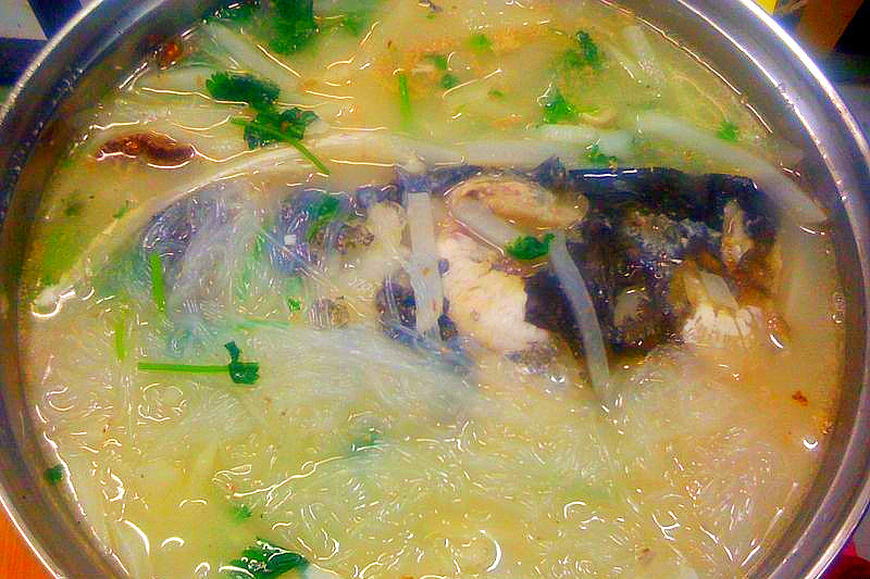 蘿蔔片魚頭湯