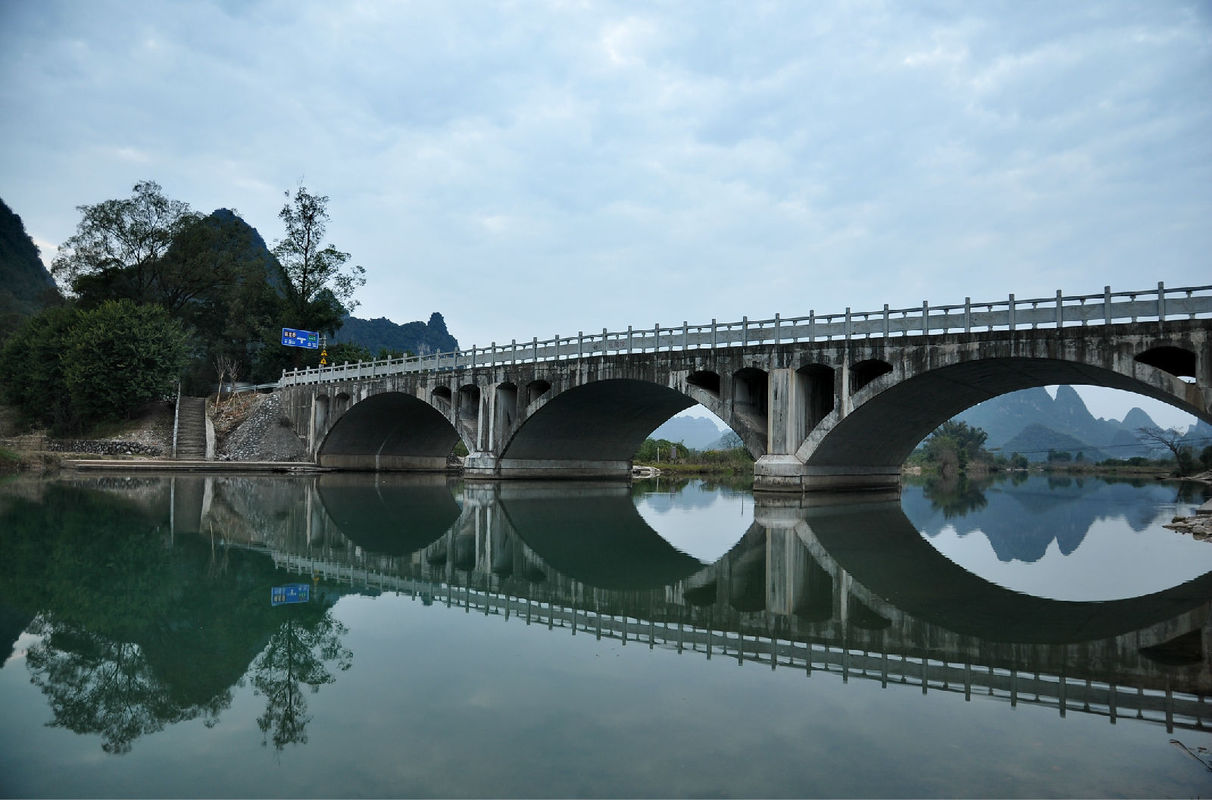 金龍橋(北京市鳳凰嶺古橋)