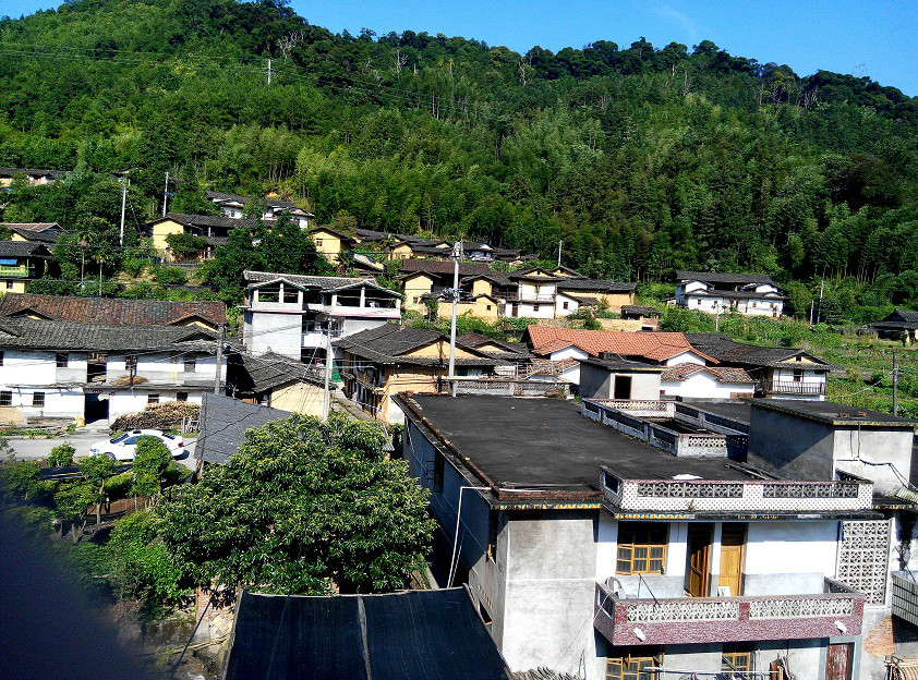 產盂村