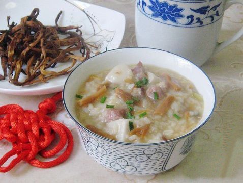 黃花菜乾菜煲鹹肉粥