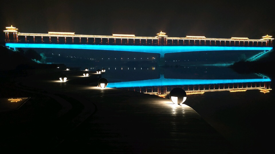 古城風雨廊橋