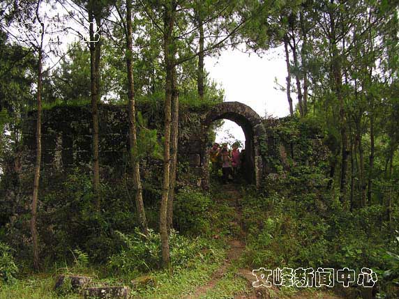 羅亭村紅軍戰場遺址