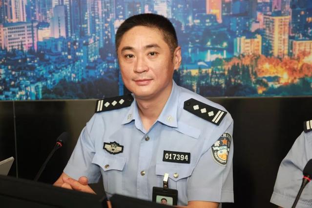 李捷(武漢市礄口區交通大隊車管中隊副中隊長)