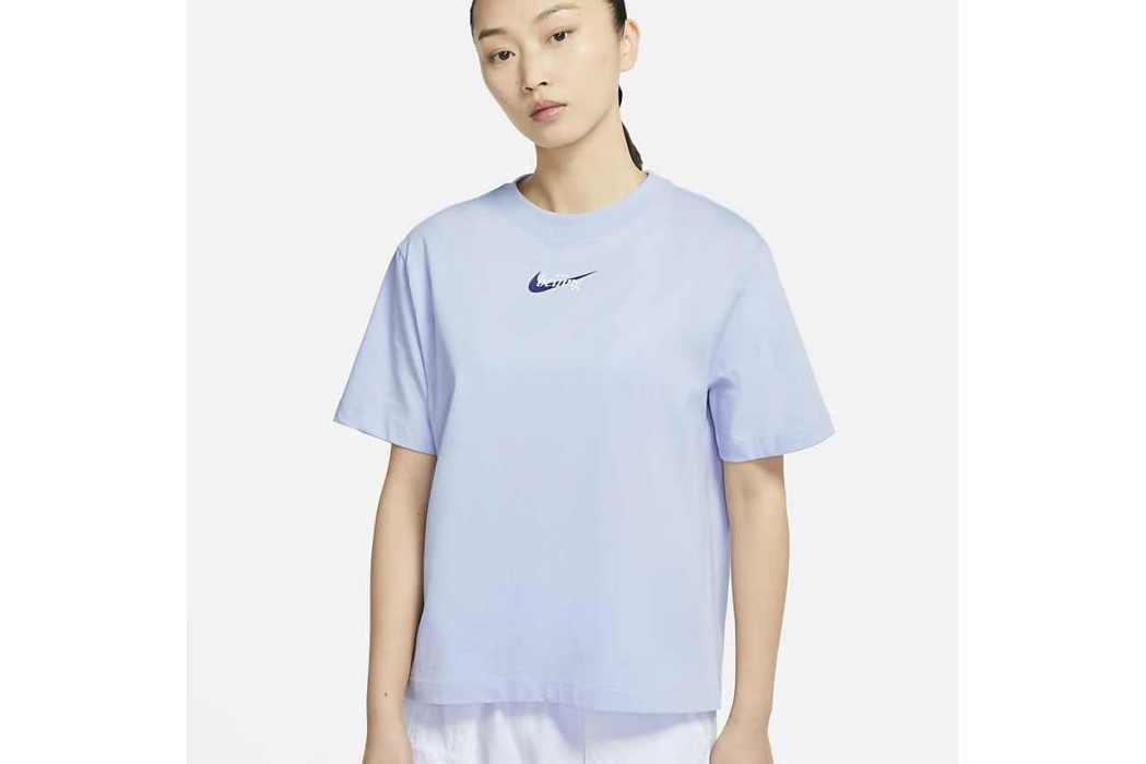 Nike Sportswear 女子短袖T恤