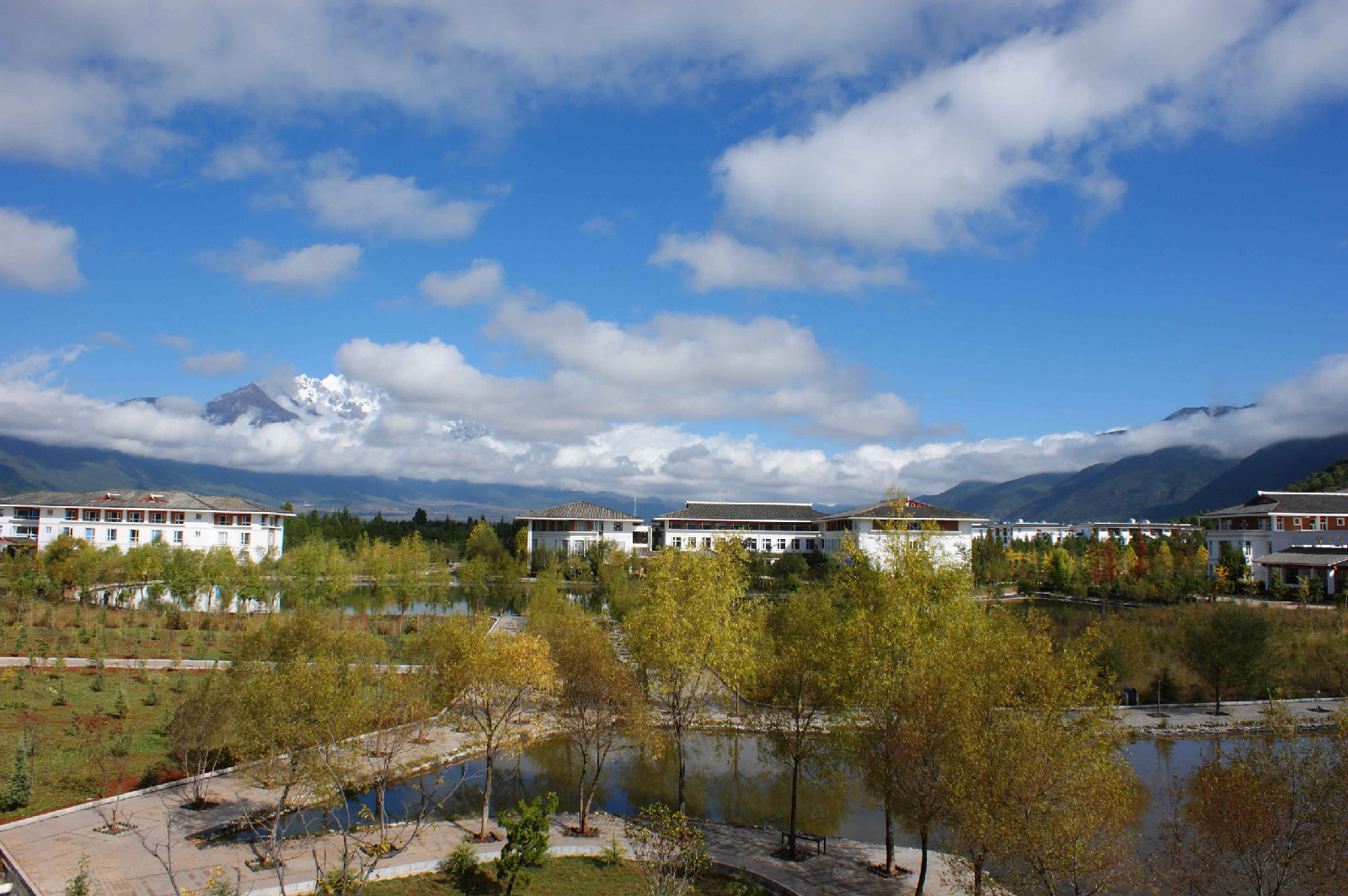 雲南大學旅遊文化學院