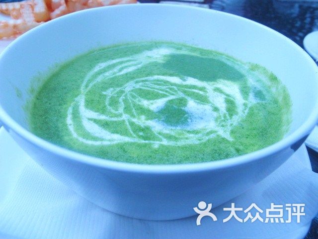 奶油泥子菠菜湯