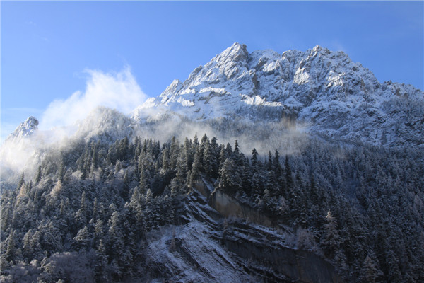 雪峰(九寨溝景觀五絕之一)