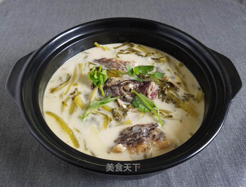 酸菜草魚湯