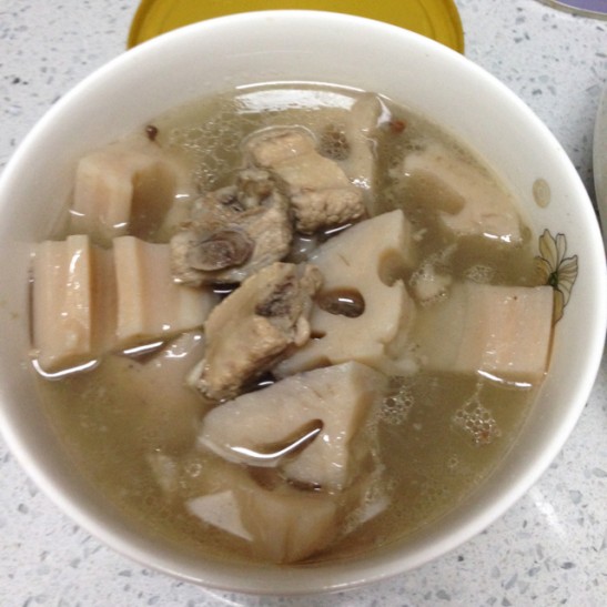 大棒骨蓮藕湯