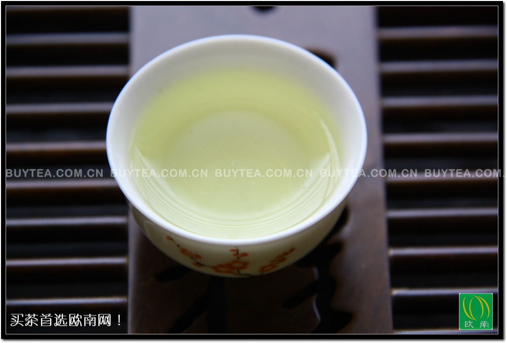 金黃色的茶湯