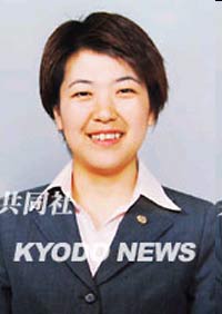 30歲的女議員尾遷加奈子