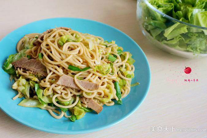 包菜牛肉炒麵