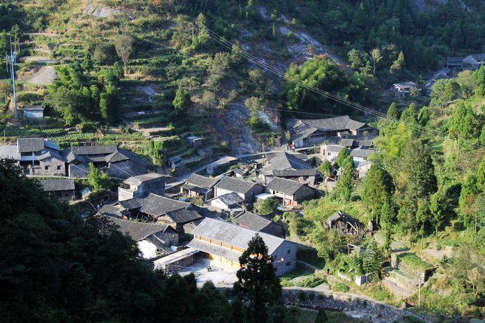 雙硐村(雲南省曲靖市宣威市羊場鎮雙硐村)