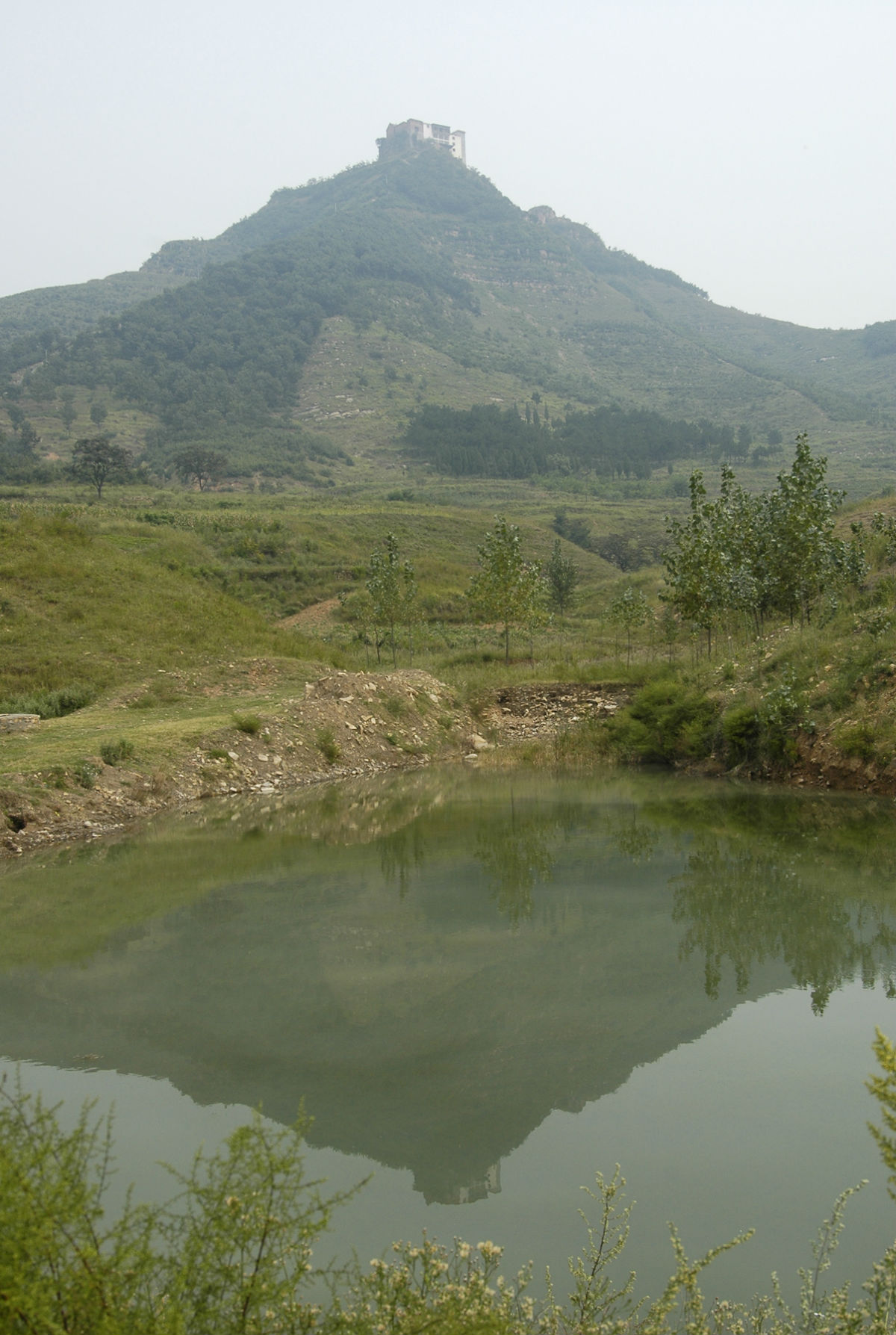 遠眺三賢山道觀