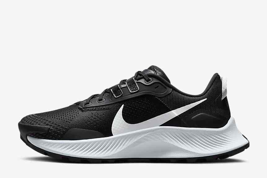 Nike Pegasus Trail 3 女子跑步鞋