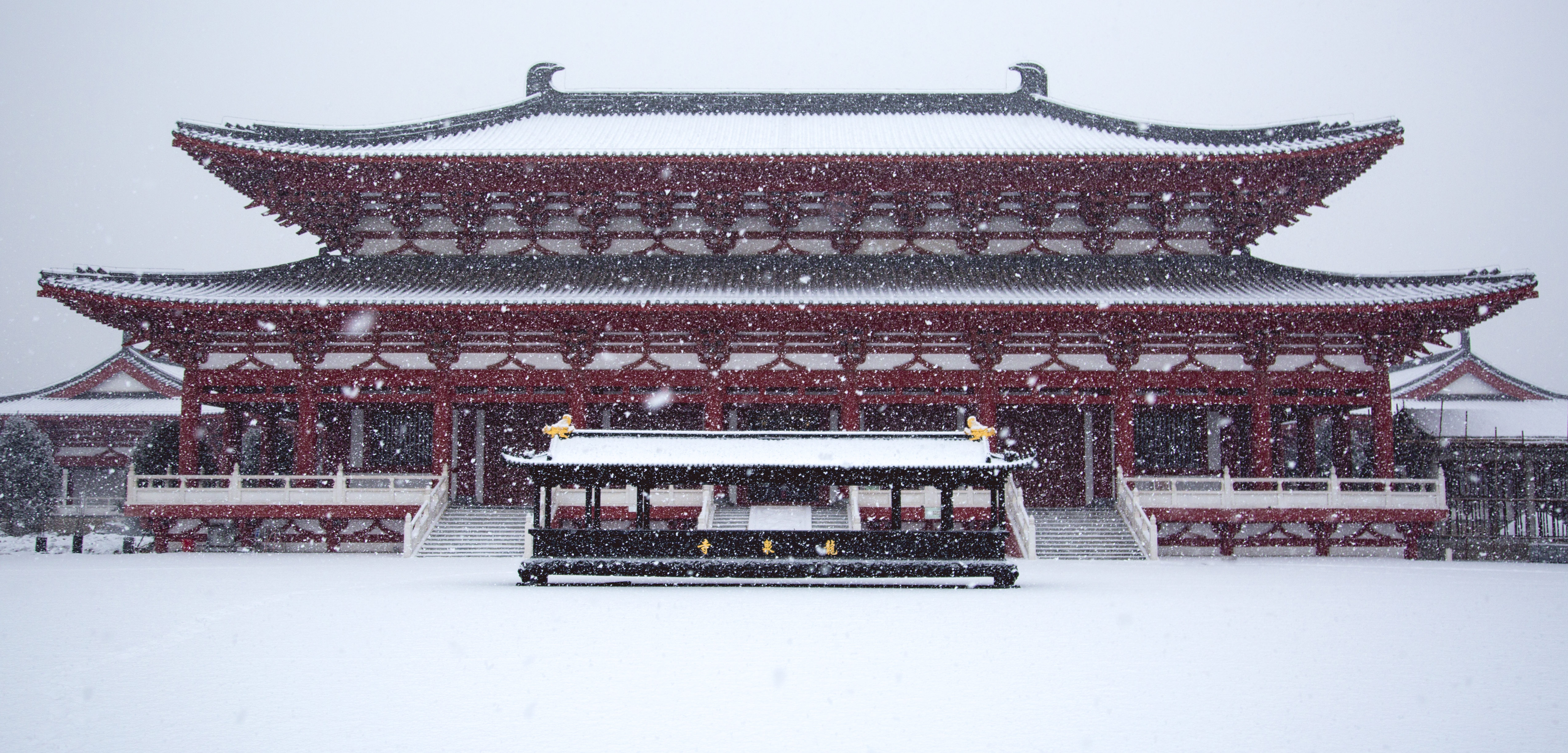 大雄寶殿雪景