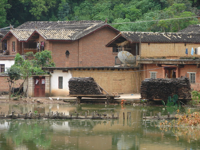 格我村