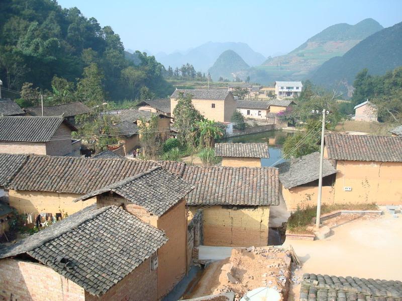 沖子村(雲南文山州文山縣追栗街鎮下轄村)