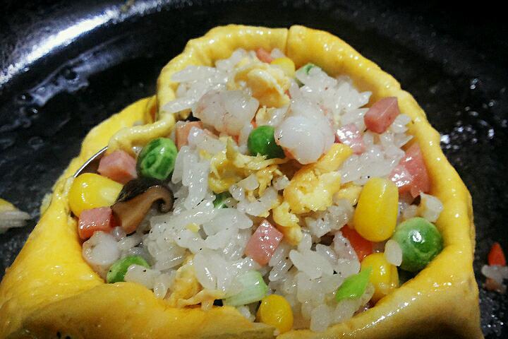 餃子蛋包飯