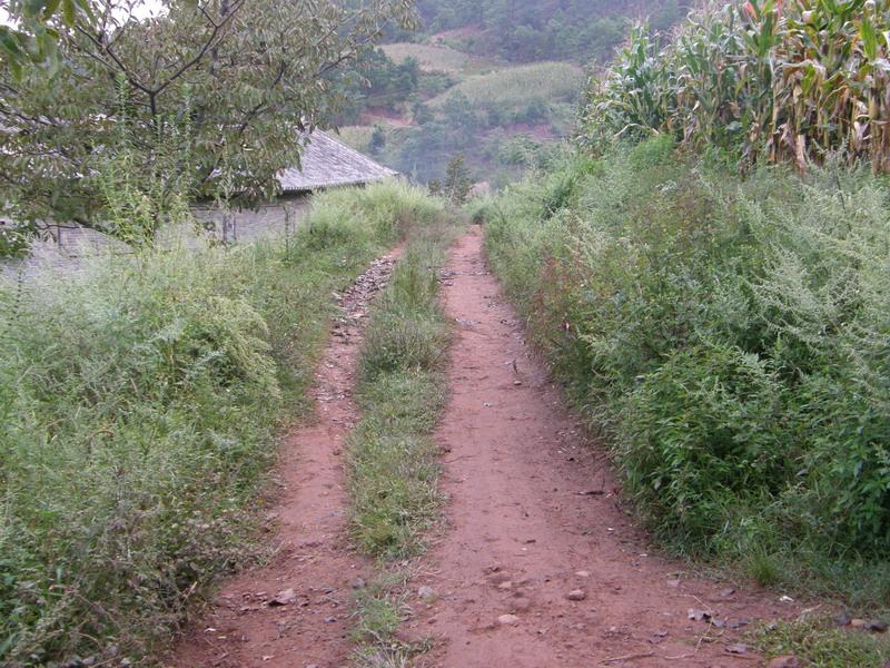 西山莊房村