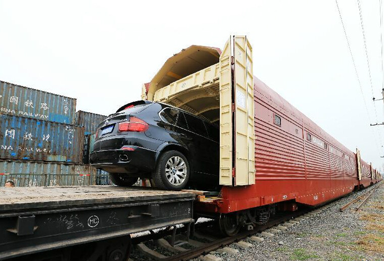 自駕游汽車運輸班列