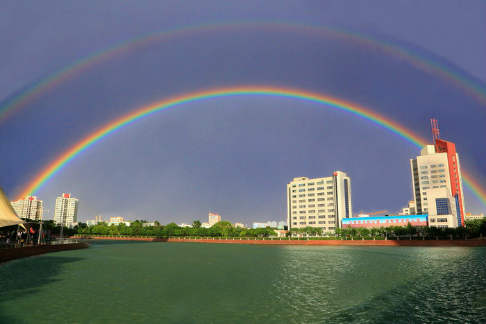 天鵝河