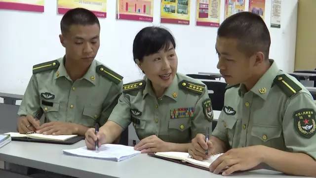 王海蘭(中國人民解放軍陸軍步兵學院教授)