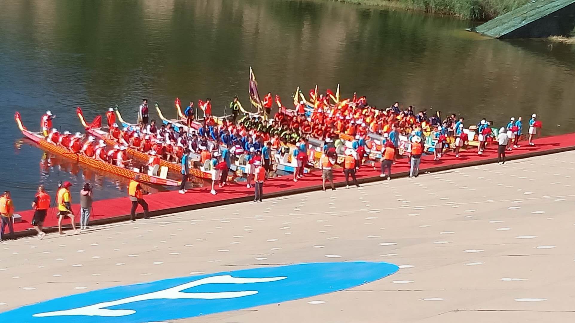 吳起縣周灣鎮邊塞藍湖旅遊度假風景區