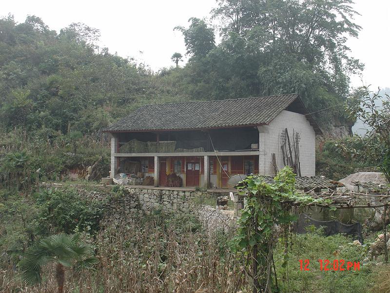 東峁山自然村民居