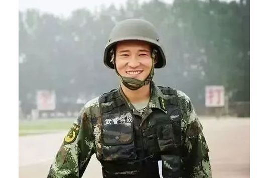 劉洋(武警特警學院某學員隊隊長)