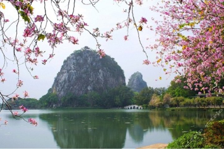 肇慶七星岩牌坊(七星岩牌坊)