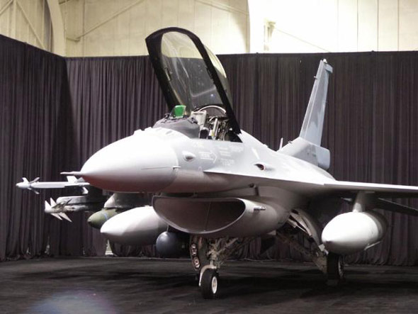 F-16戰鬥機(美國一型噴氣式多用途戰鬥機)