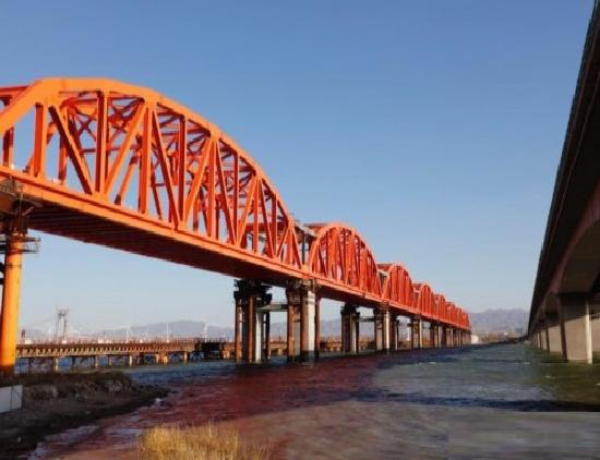 京張高鐵官廳水庫特大橋