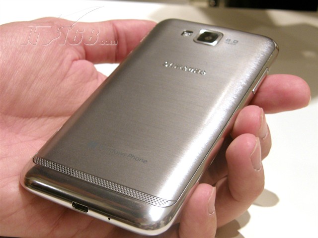 三星i8750 ATIV S 32G