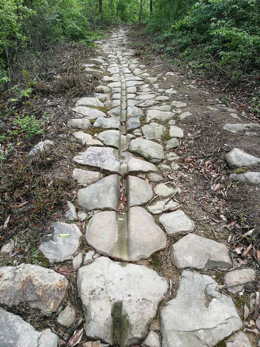 丹陽青階峴古驛道