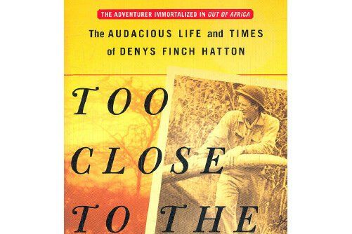 too close to the sun(2009年Random House US出版的圖書)