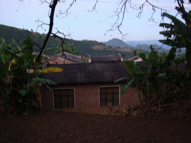 曼崗村(雲南省臨滄市臨翔區邦東鄉曼崗村)