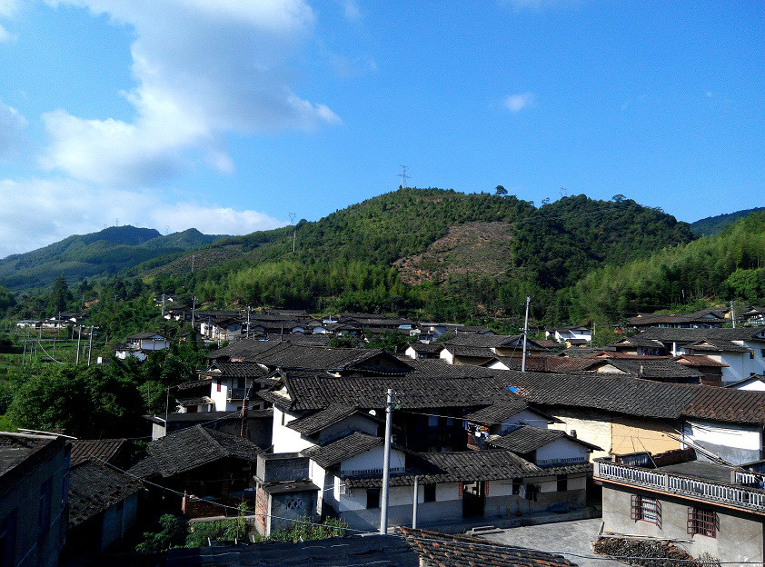 產盂村