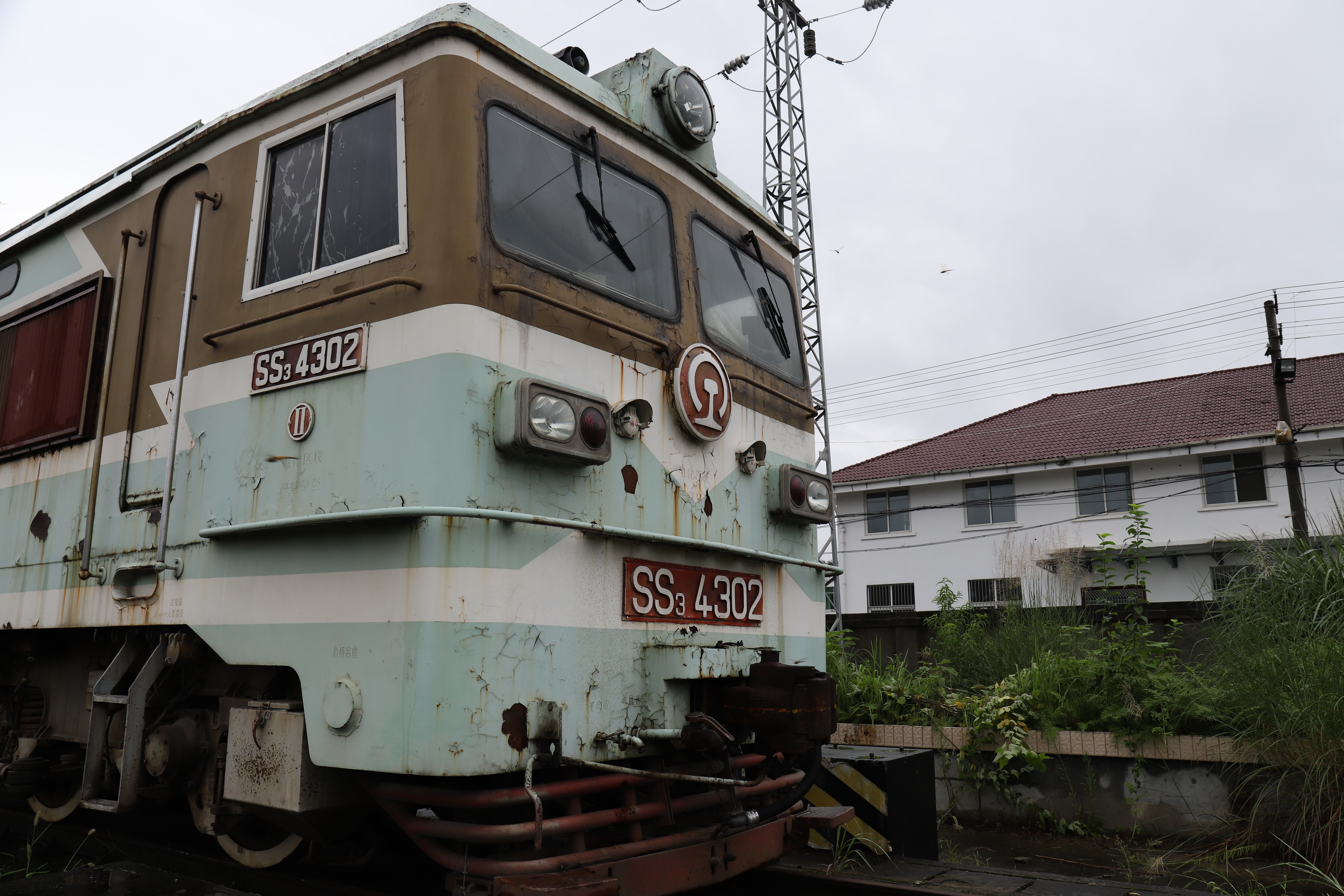 韶山3型電力機車(SS3)