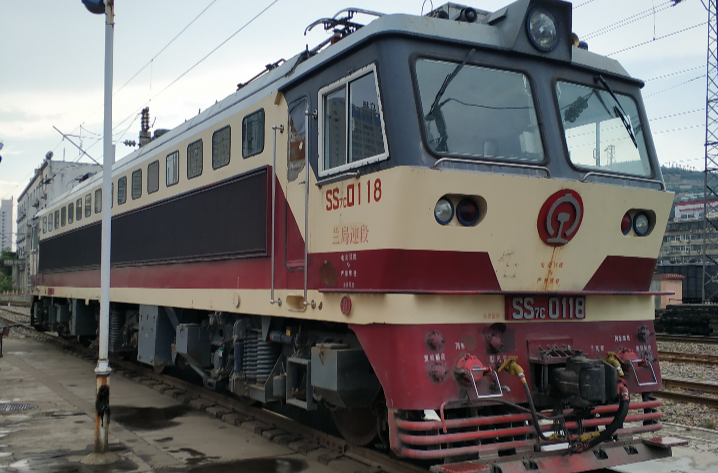 韶山7C型電力機車(SS7C改進型電力機車)