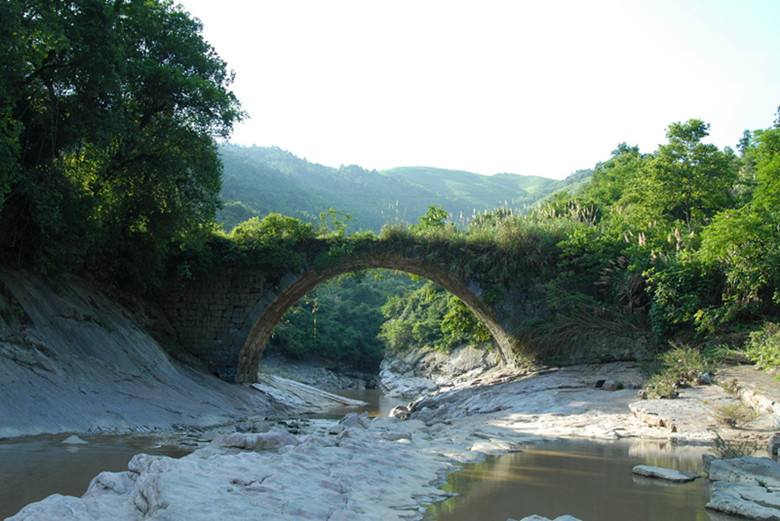 萬年橋(湖南省藍山縣橋名)