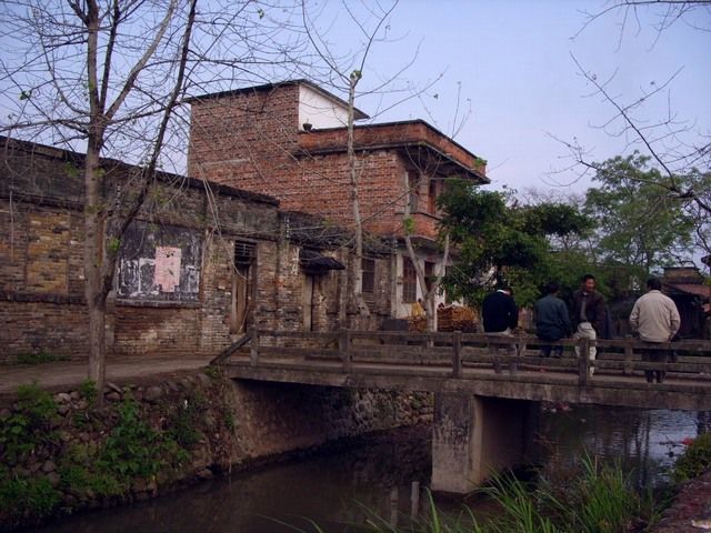 朱崗寺村