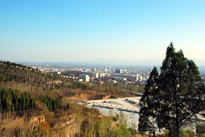 從青屏山遠眺新密市區