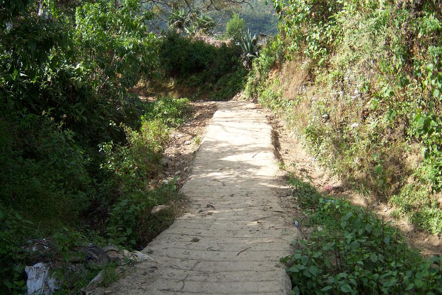 上達自然村進村路