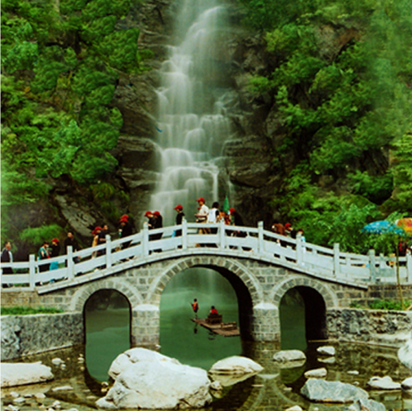 天井關東南的北方小三峽青天河景區