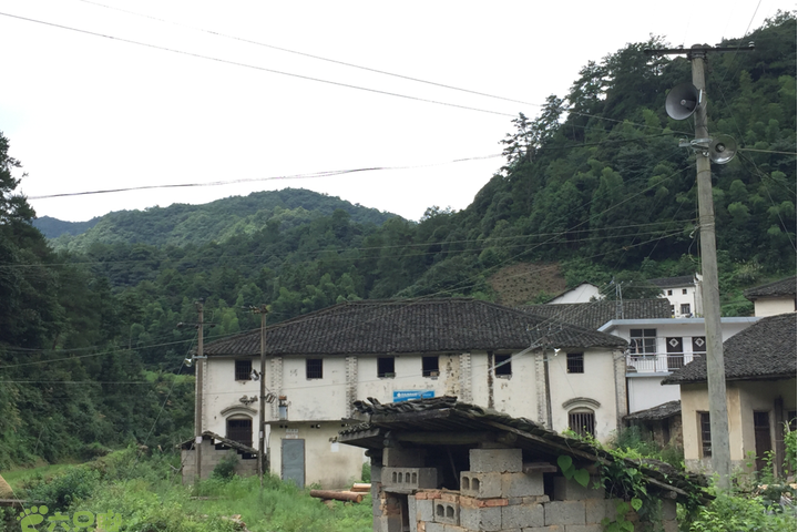 老嶺村(吉林省通化市通化縣石湖鎮老嶺村)