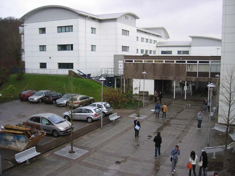 格拉摩根大學(The University of Glamorgan)