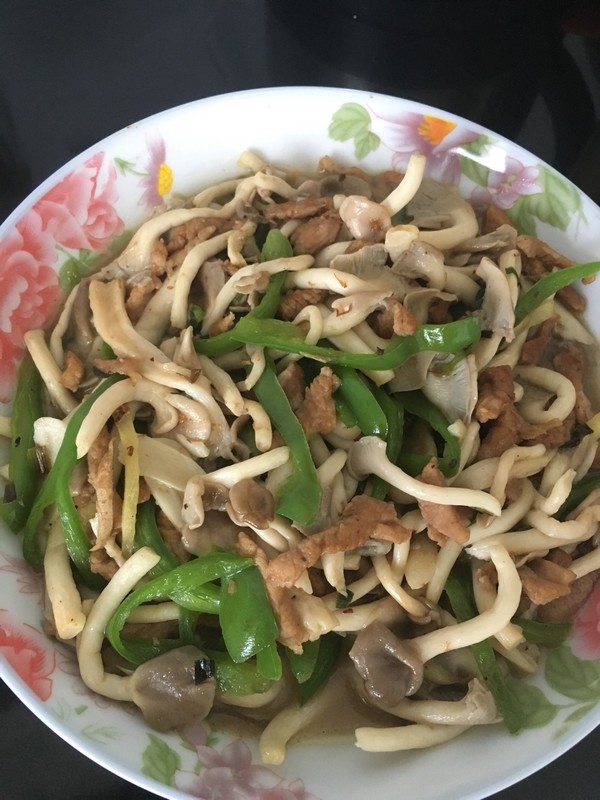 青椒蘑菇炒肉絲