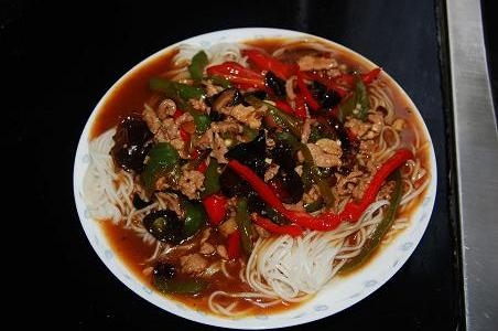 魚香肉絲炒麵